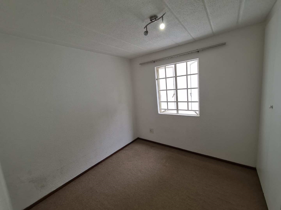 To Let 2 Bedroom Property for Rent in Groenkloof Gauteng