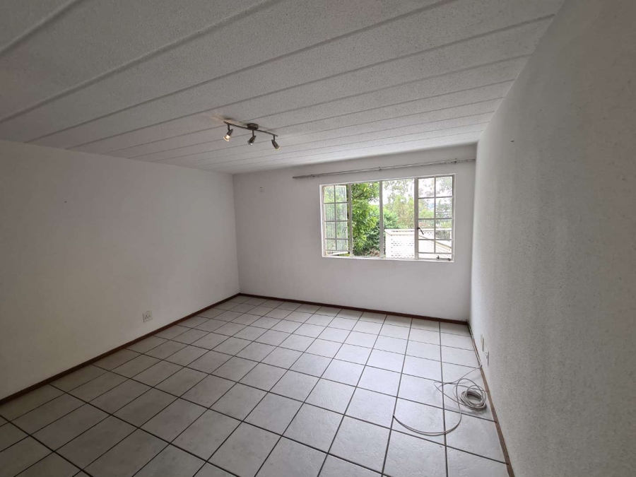 To Let 2 Bedroom Property for Rent in Groenkloof Gauteng