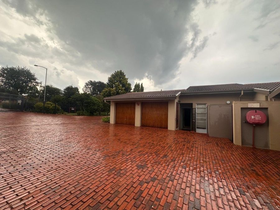 3 Bedroom Property for Sale in Wilro Park Gauteng