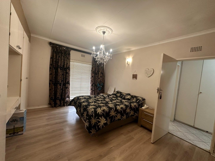 3 Bedroom Property for Sale in Wilro Park Gauteng