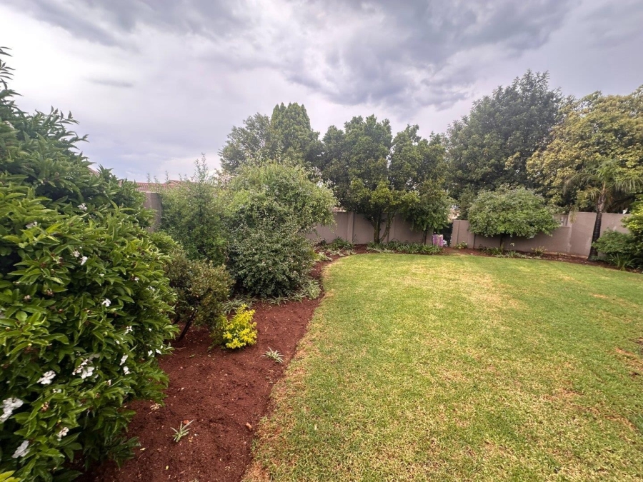 3 Bedroom Property for Sale in Wilro Park Gauteng