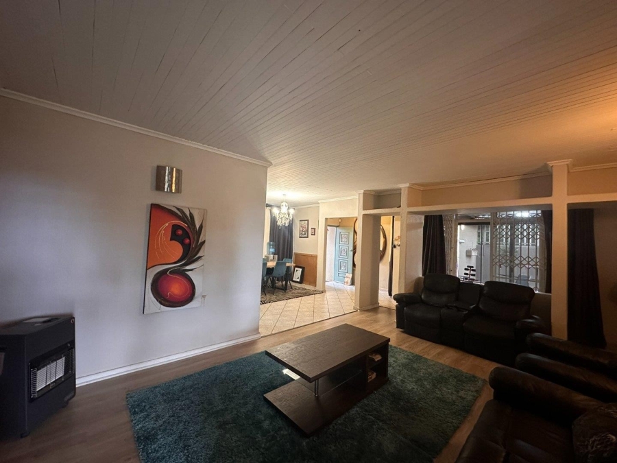 3 Bedroom Property for Sale in Wilro Park Gauteng