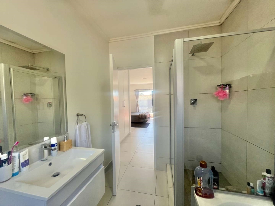 To Let 3 Bedroom Property for Rent in Fourways Gauteng