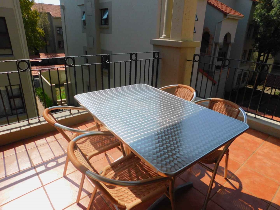 To Let 2 Bedroom Property for Rent in Lonehill Gauteng