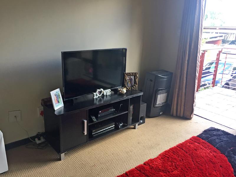 To Let 1 Bedroom Property for Rent in Jackal Creek Golf Estate Gauteng