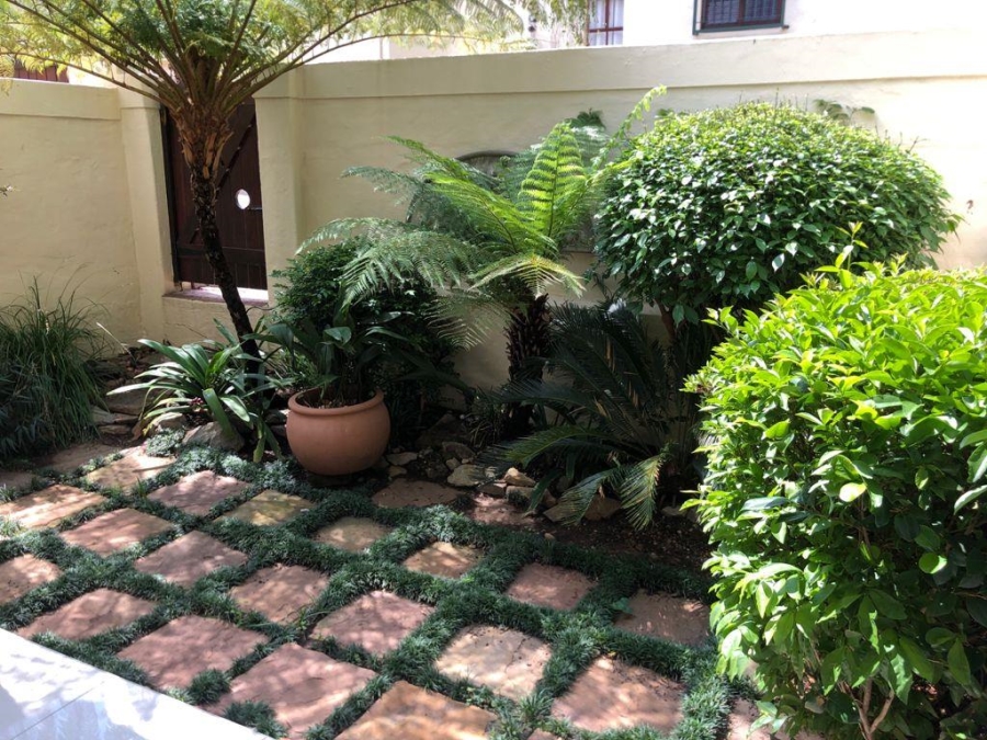 To Let 3 Bedroom Property for Rent in Illovo Gauteng