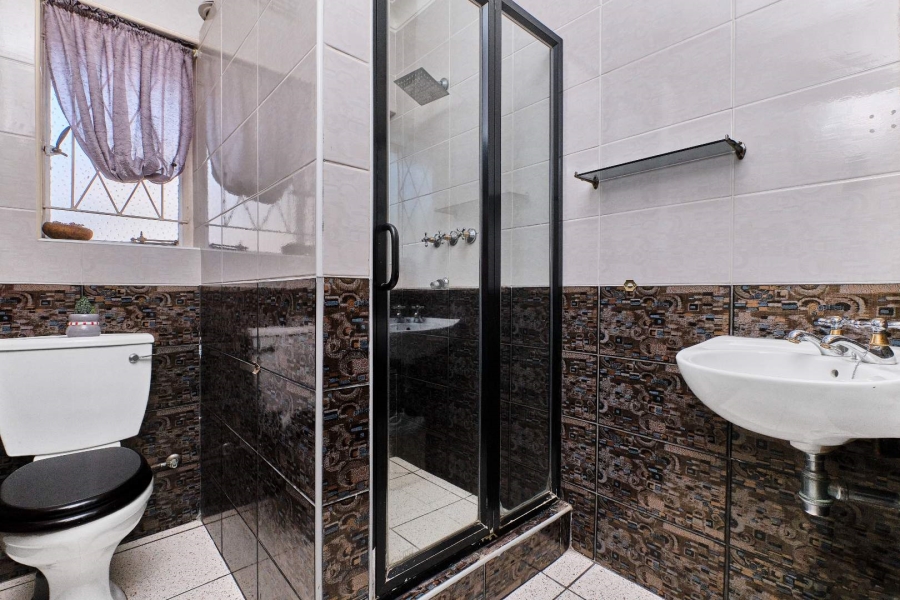 4 Bedroom Property for Sale in Robin Acres Gauteng
