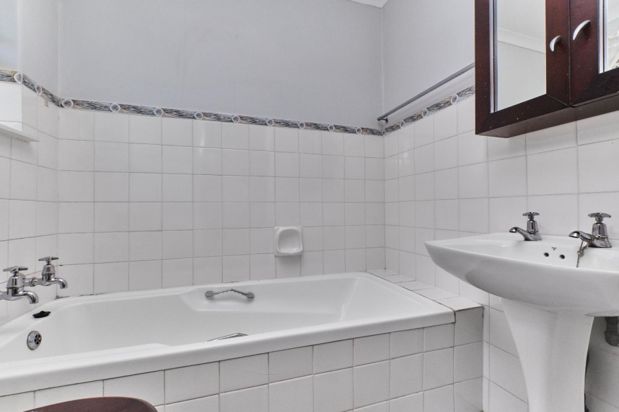 4 Bedroom Property for Sale in Robin Acres Gauteng