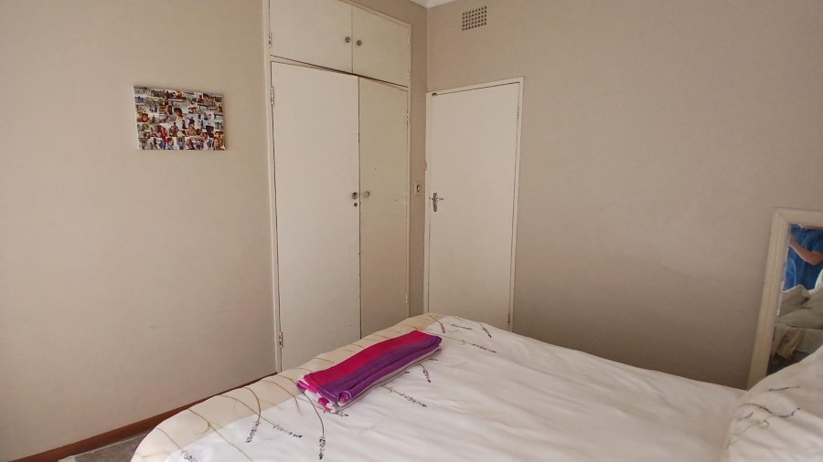 To Let 4 Bedroom Property for Rent in Constantia Kloof Gauteng