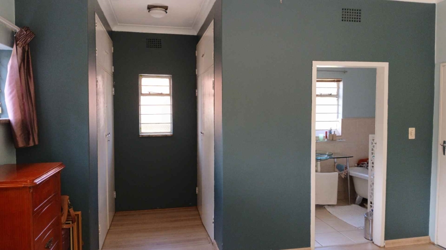To Let 4 Bedroom Property for Rent in Constantia Kloof Gauteng