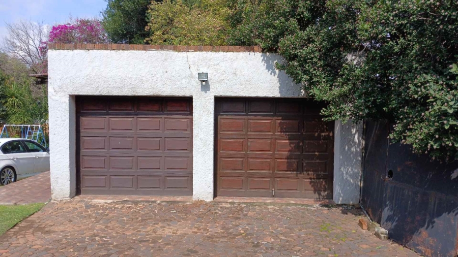 To Let 4 Bedroom Property for Rent in Constantia Kloof Gauteng