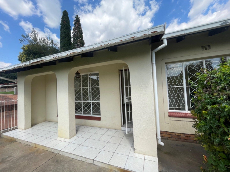 To Let 3 Bedroom Property for Rent in Croydon Gauteng