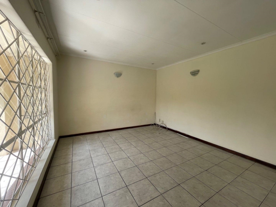 To Let 3 Bedroom Property for Rent in Croydon Gauteng
