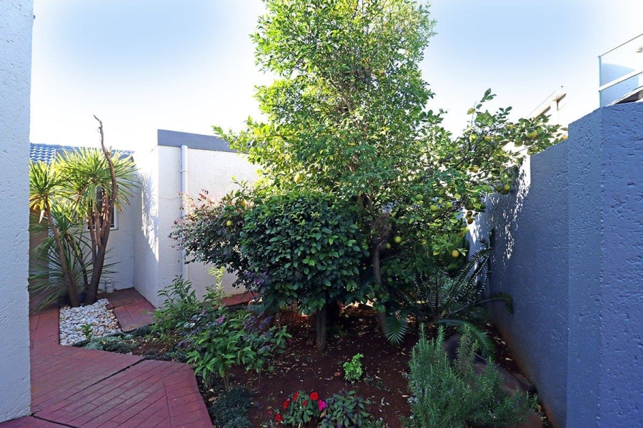 3 Bedroom Property for Sale in Faerie Glen Gauteng