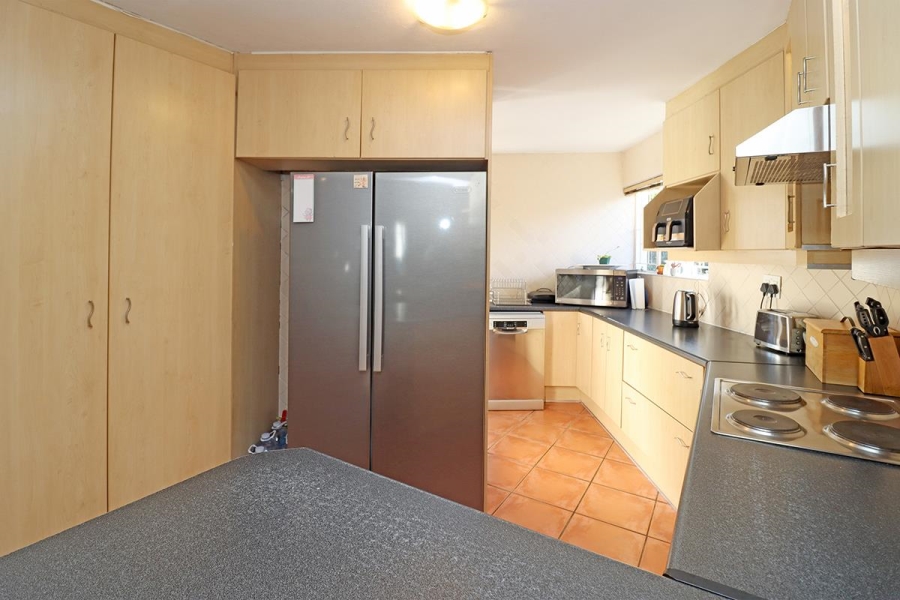 3 Bedroom Property for Sale in Faerie Glen Gauteng