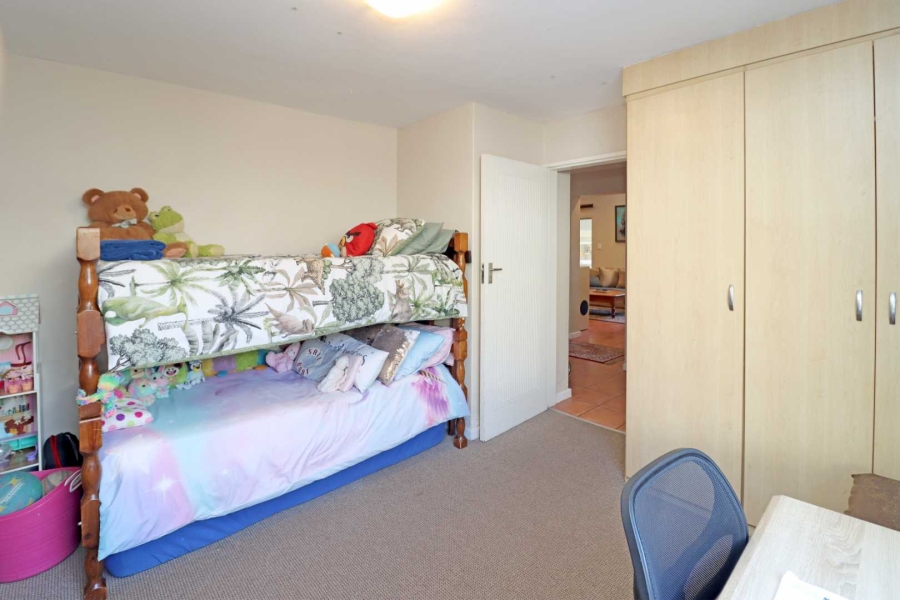 3 Bedroom Property for Sale in Faerie Glen Gauteng