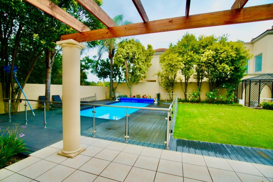 4 Bedroom Property for Sale in Sandhurst Gauteng