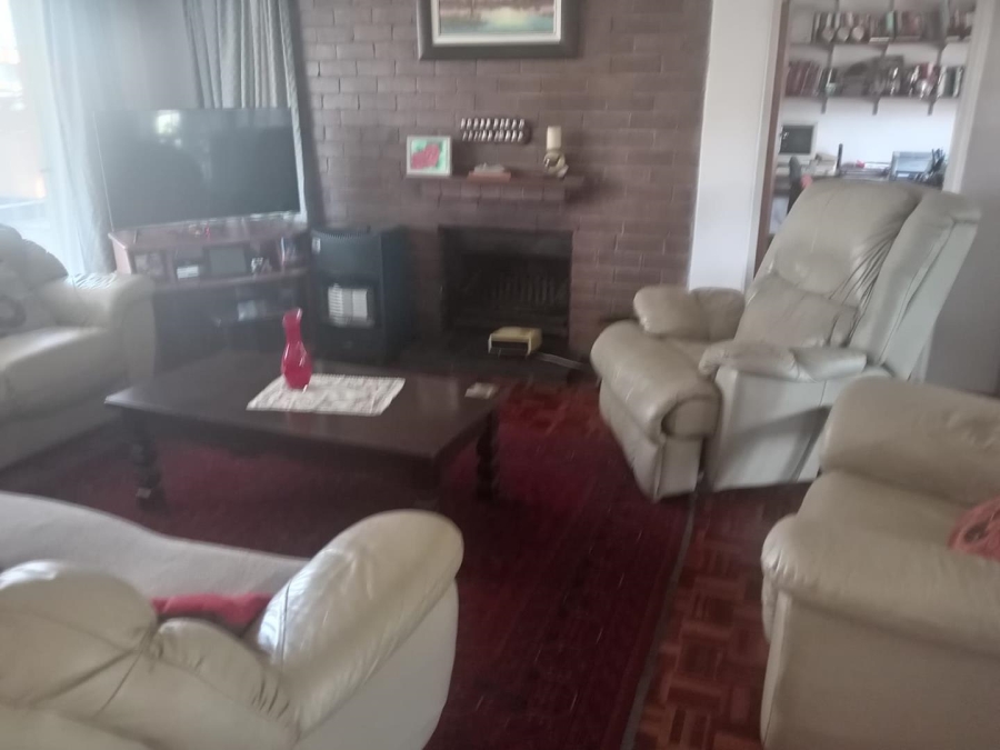 4 Bedroom Property for Sale in Birchleigh Gauteng