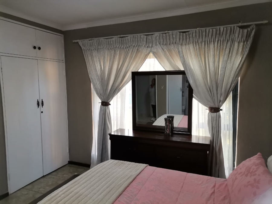 3 Bedroom Property for Sale in Witpoortjie Gauteng