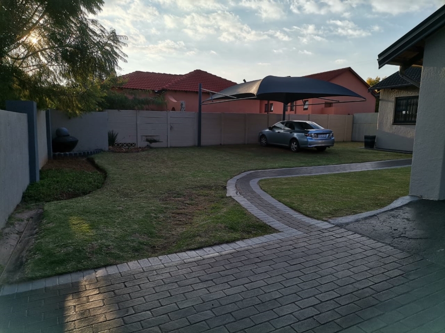 3 Bedroom Property for Sale in Witpoortjie Gauteng