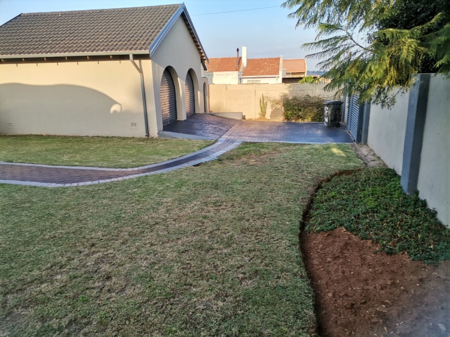 3 Bedroom Property for Sale in Witpoortjie Gauteng