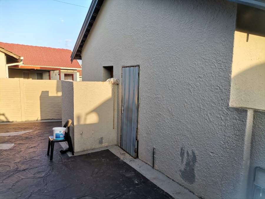 3 Bedroom Property for Sale in Witpoortjie Gauteng