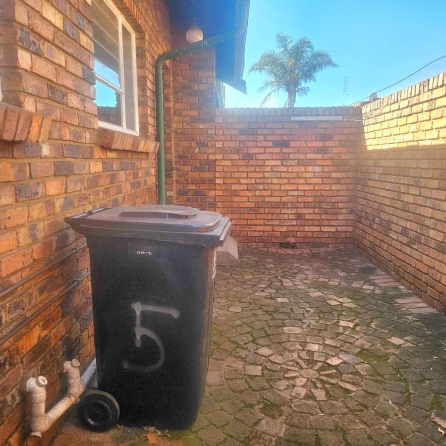 2 Bedroom Property for Sale in Mayberry Park Gauteng