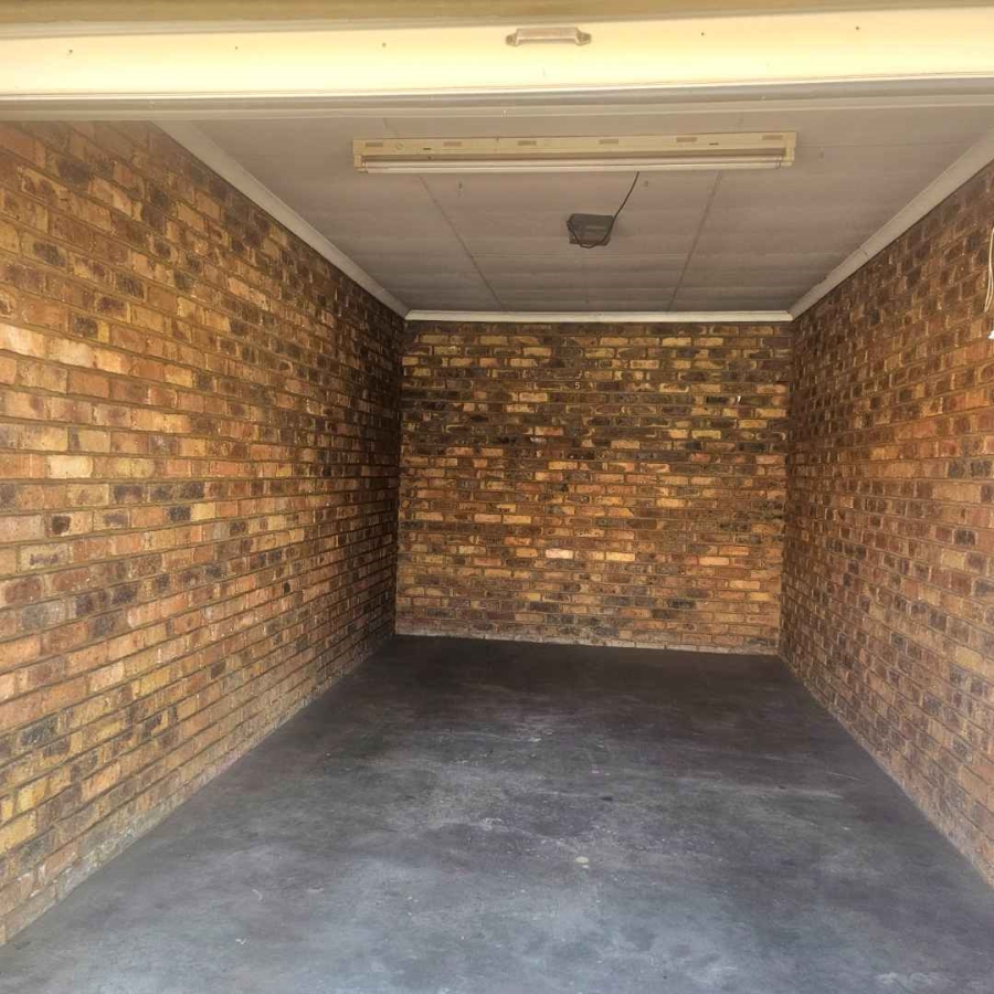 2 Bedroom Property for Sale in Mayberry Park Gauteng