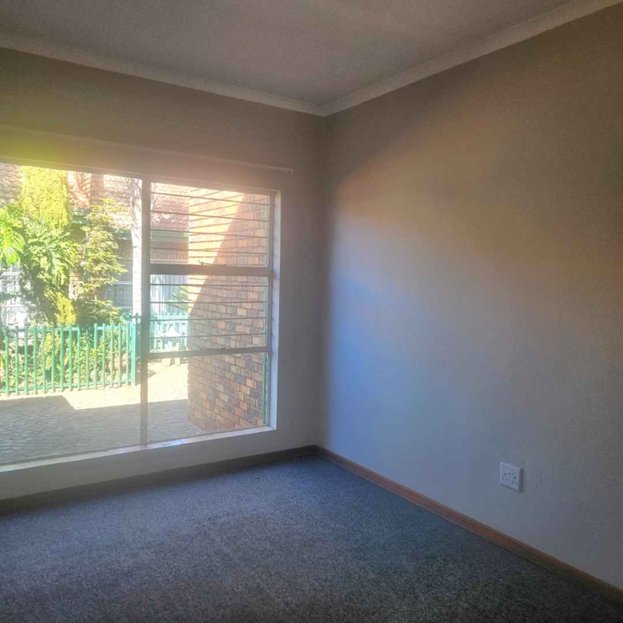 2 Bedroom Property for Sale in Mayberry Park Gauteng