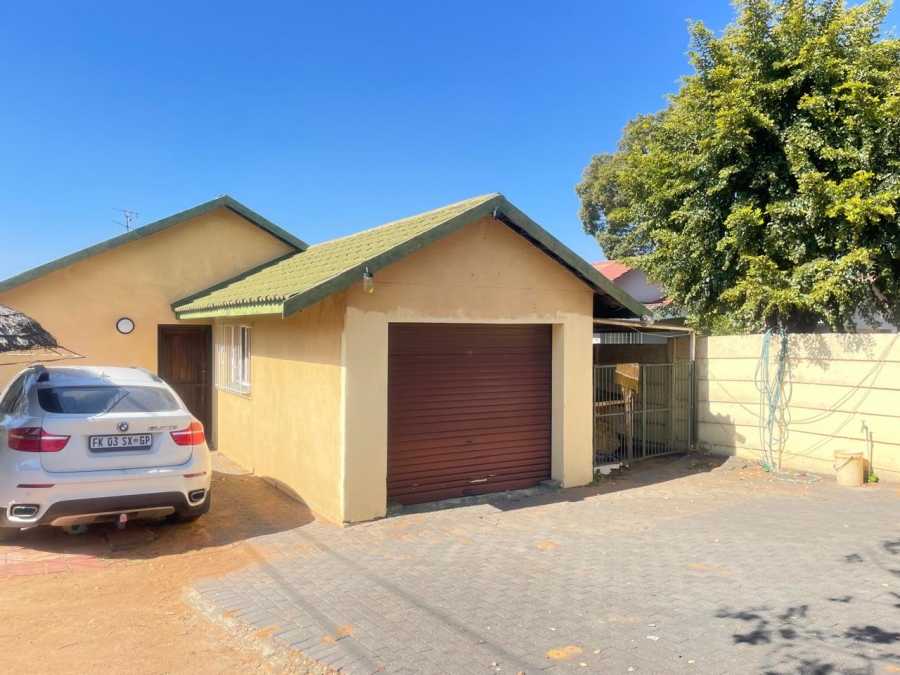 3 Bedroom Property for Sale in Tulisa Park Gauteng