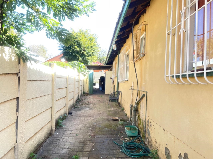 3 Bedroom Property for Sale in Tulisa Park Gauteng