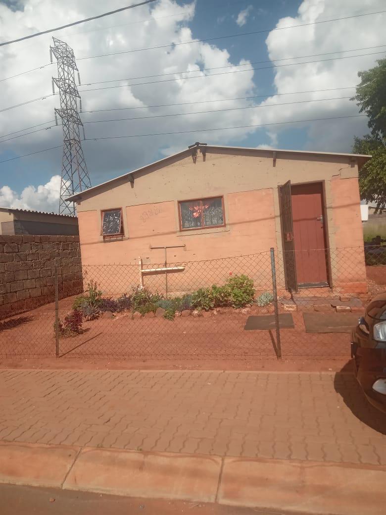 1 Bedroom Property for Sale in Bram Fischerville Gauteng