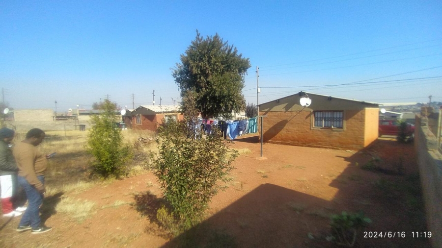 1 Bedroom Property for Sale in Bram Fischerville Gauteng