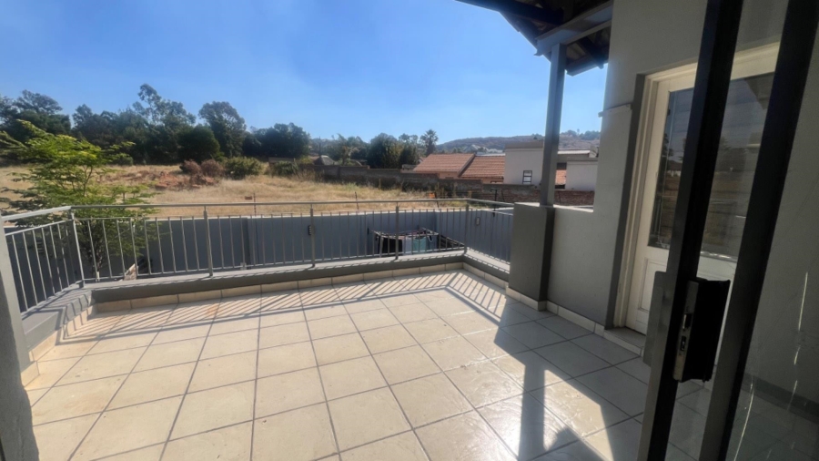 2 Bedroom Property for Sale in Glenanda Gauteng