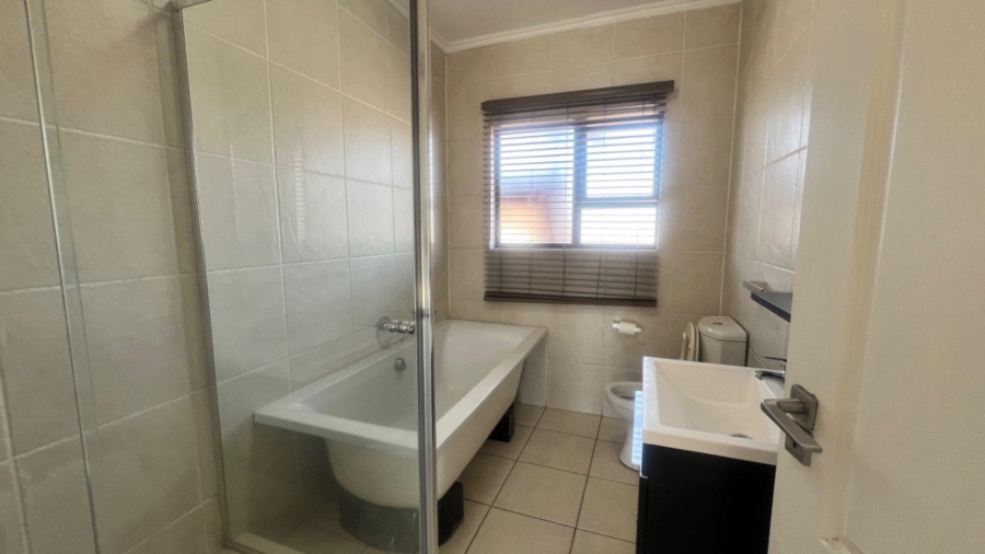 2 Bedroom Property for Sale in Glenanda Gauteng