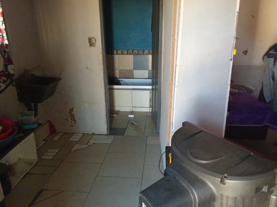 1 Bedroom Property for Sale in Bram Fischerville Gauteng