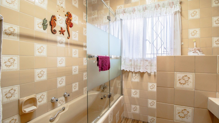 4 Bedroom Property for Sale in Farrarmere Gauteng