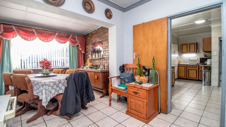 4 Bedroom Property for Sale in Farrarmere Gauteng
