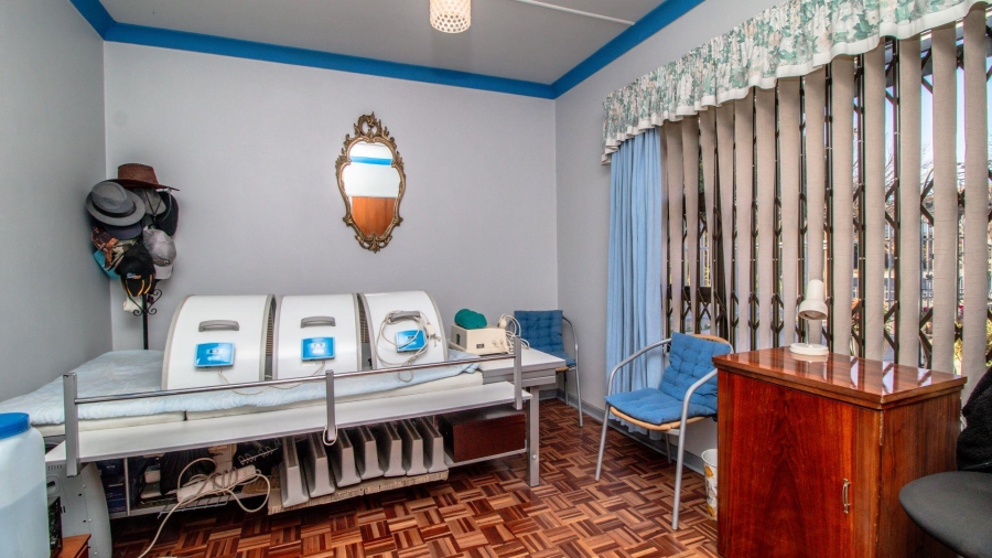 4 Bedroom Property for Sale in Farrarmere Gauteng