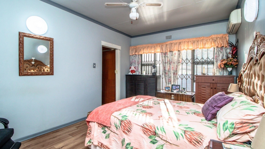 4 Bedroom Property for Sale in Farrarmere Gauteng