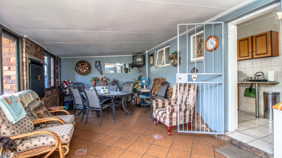 4 Bedroom Property for Sale in Farrarmere Gauteng