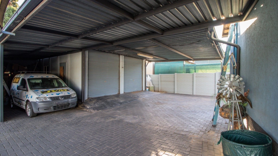 4 Bedroom Property for Sale in Farrarmere Gauteng