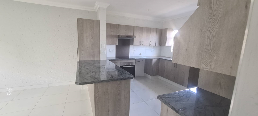 To Let 3 Bedroom Property for Rent in Bartlett Gauteng