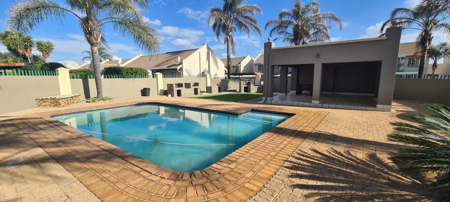 To Let 3 Bedroom Property for Rent in Bartlett Gauteng