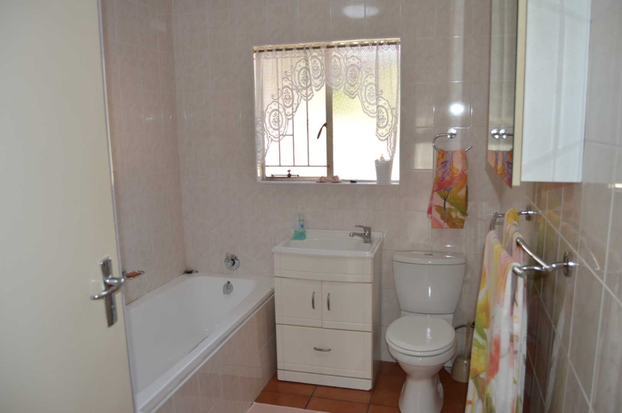 4 Bedroom Property for Sale in Brackendowns Gauteng