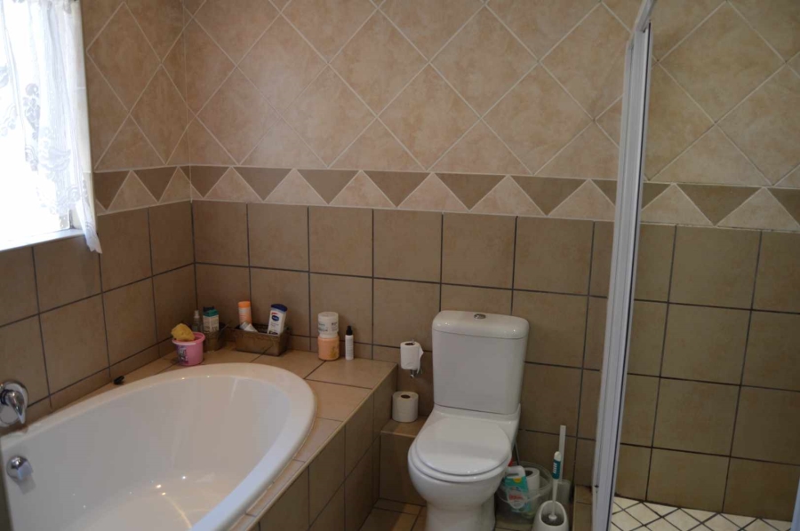4 Bedroom Property for Sale in Brackendowns Gauteng