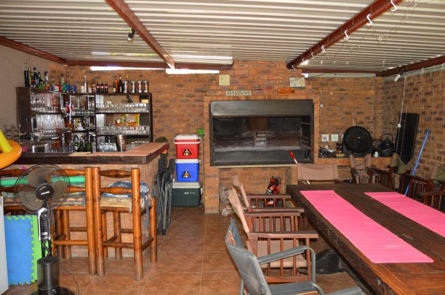 4 Bedroom Property for Sale in Brackendowns Gauteng
