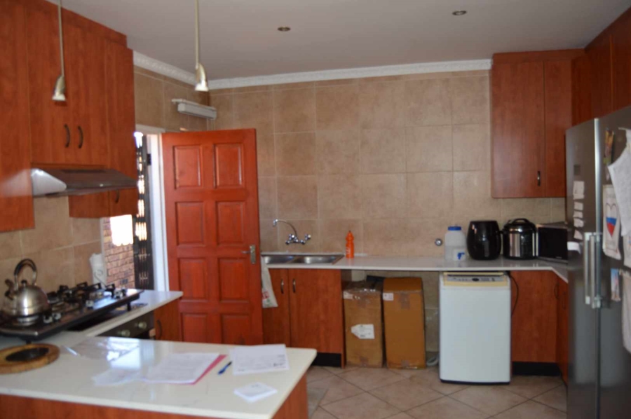 2 Bedroom Property for Sale in Albertsdal Gauteng