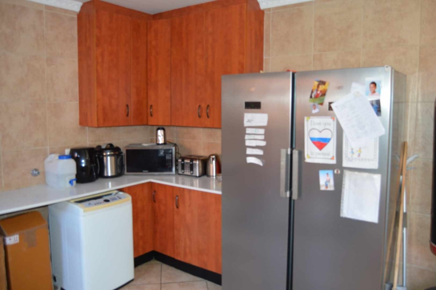 2 Bedroom Property for Sale in Albertsdal Gauteng