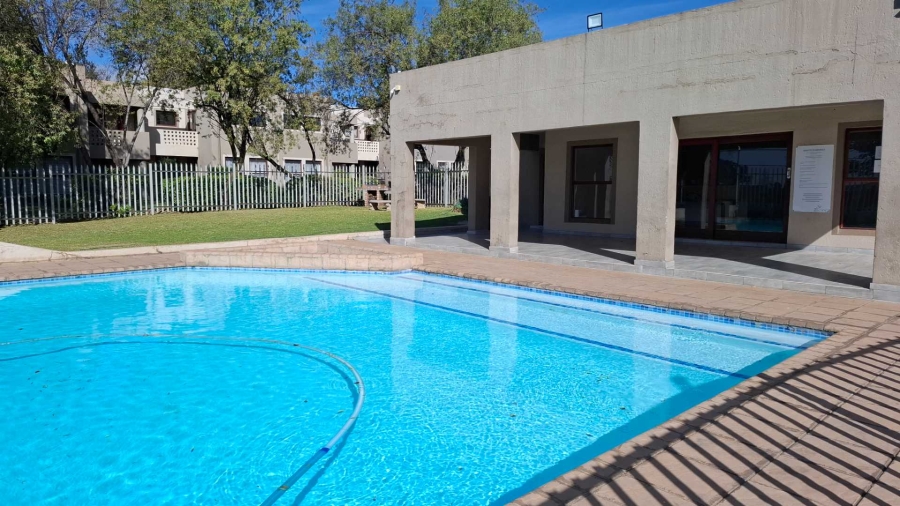 2 Bedroom Property for Sale in New Market Gauteng